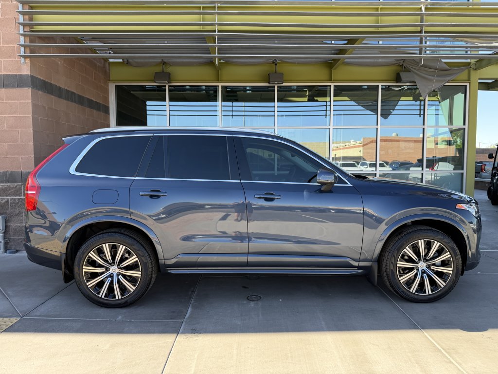 Used 2023 Volvo XC90 B5 Core w/ Protection Package AWD/4WD image 9