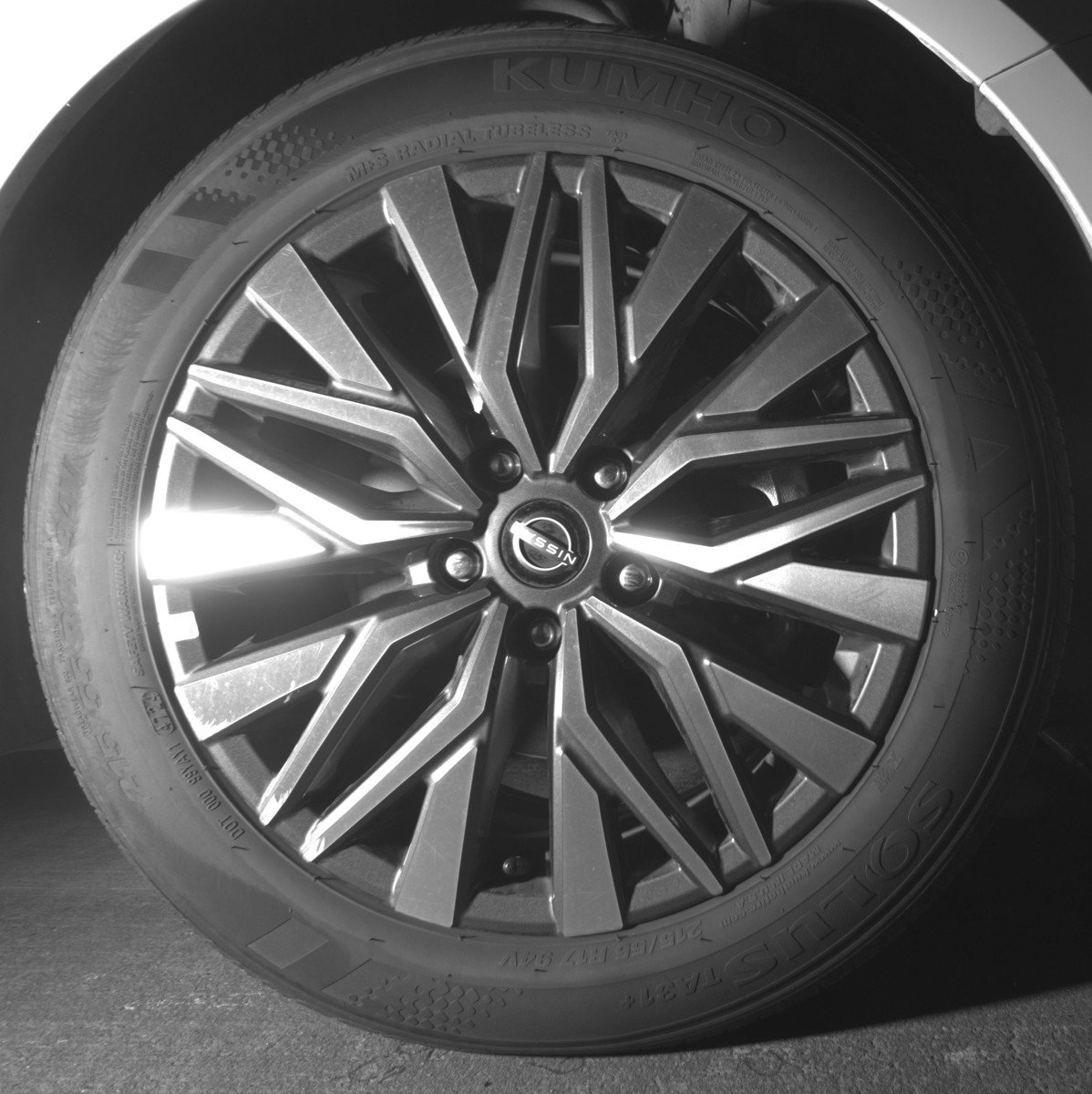 Used 2025 Nissan Altima 2.5 SV image 13