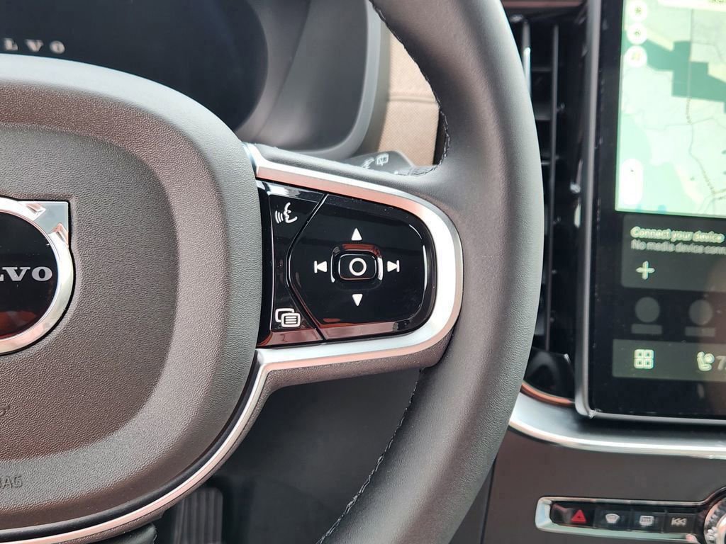 New 2026 Volvo XC90 B6 Plus w/ Protection Package Premier image 11