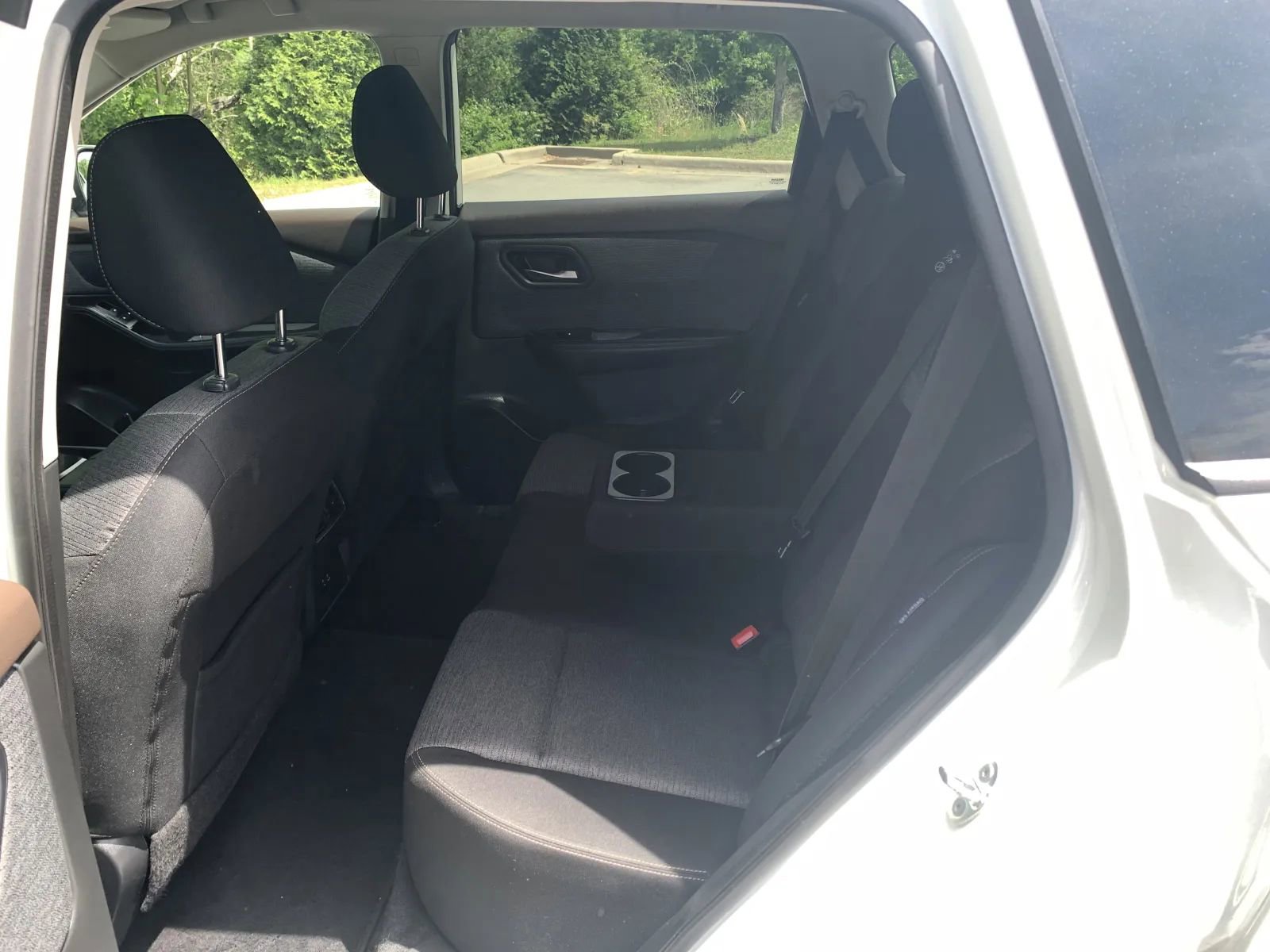 Used 2022 Nissan Rogue SV FWD image 25