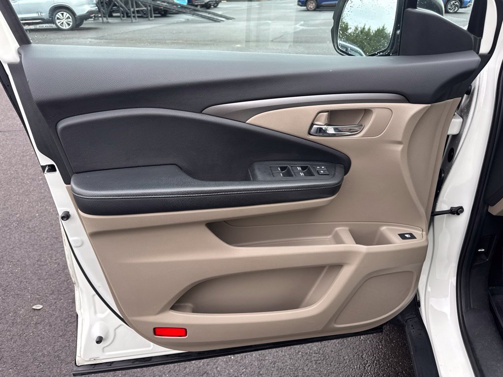 Used 2019 Honda Pilot LX image 20
