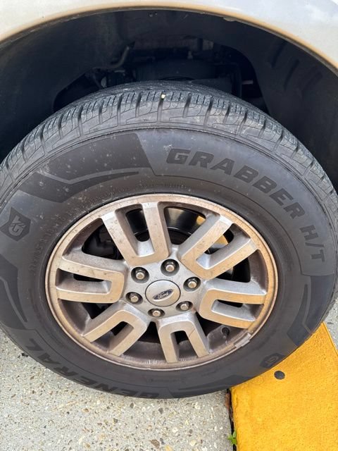 Used 2014 Ford Expedition EL XLT w/ Equipment Group 202A RWD image 14