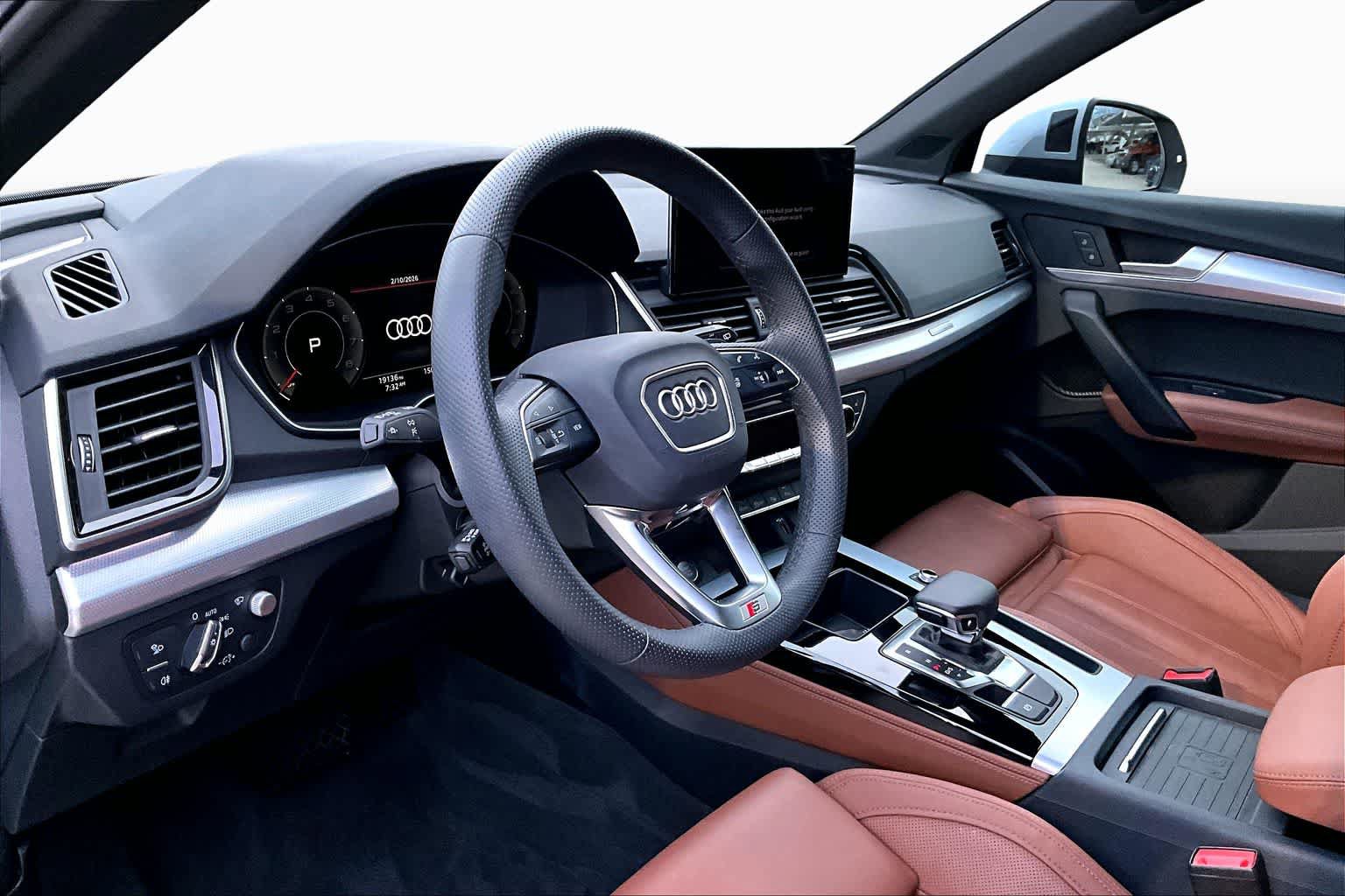 Used 2024 Audi Q5 2.0T Prestige w/ Prestige Package AWD/4WD image 18