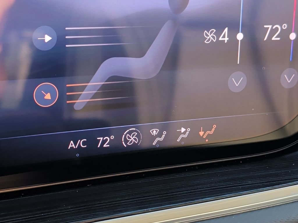 Used 2024 Buick Envision Preferred AWD/4WD image 27