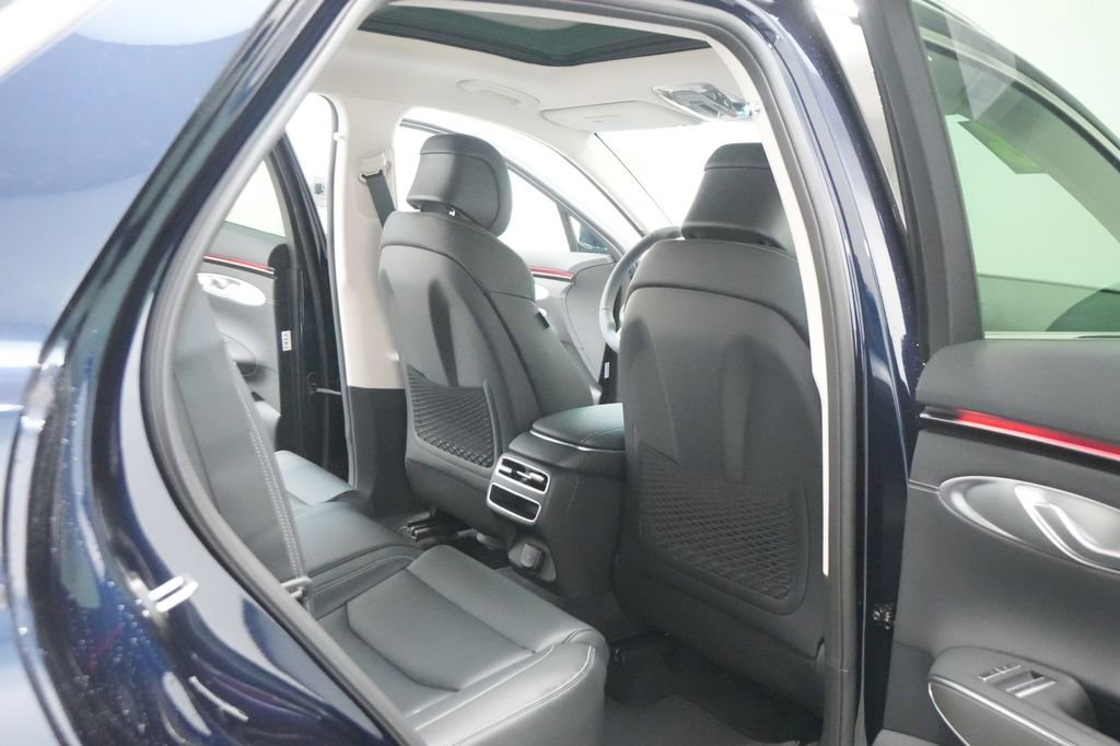 New 2026 Genesis GV70 2.5T Select image 31