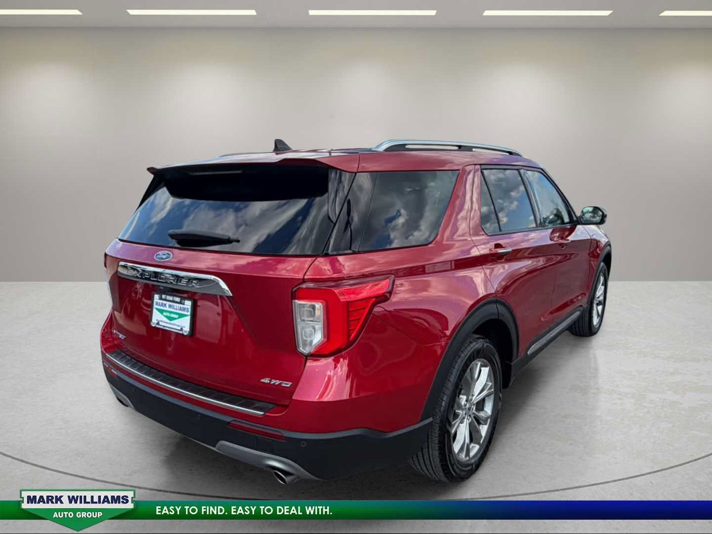 Used 2021 Ford Explorer Limited w/ Equipment Group 301A AWD/4WD image 14