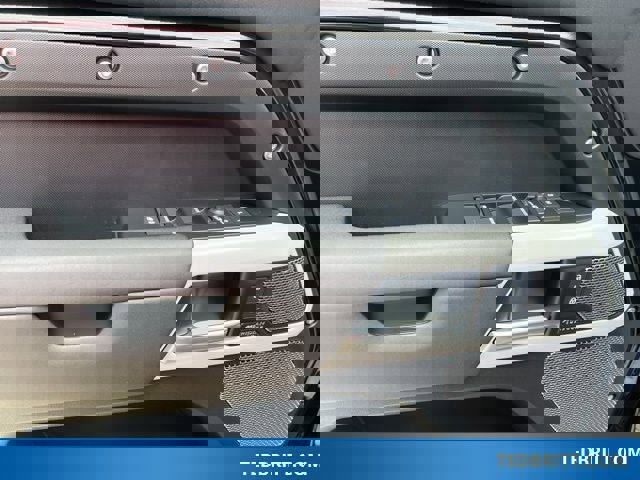 Used 2024 Land Rover Defender 110 SE image 42