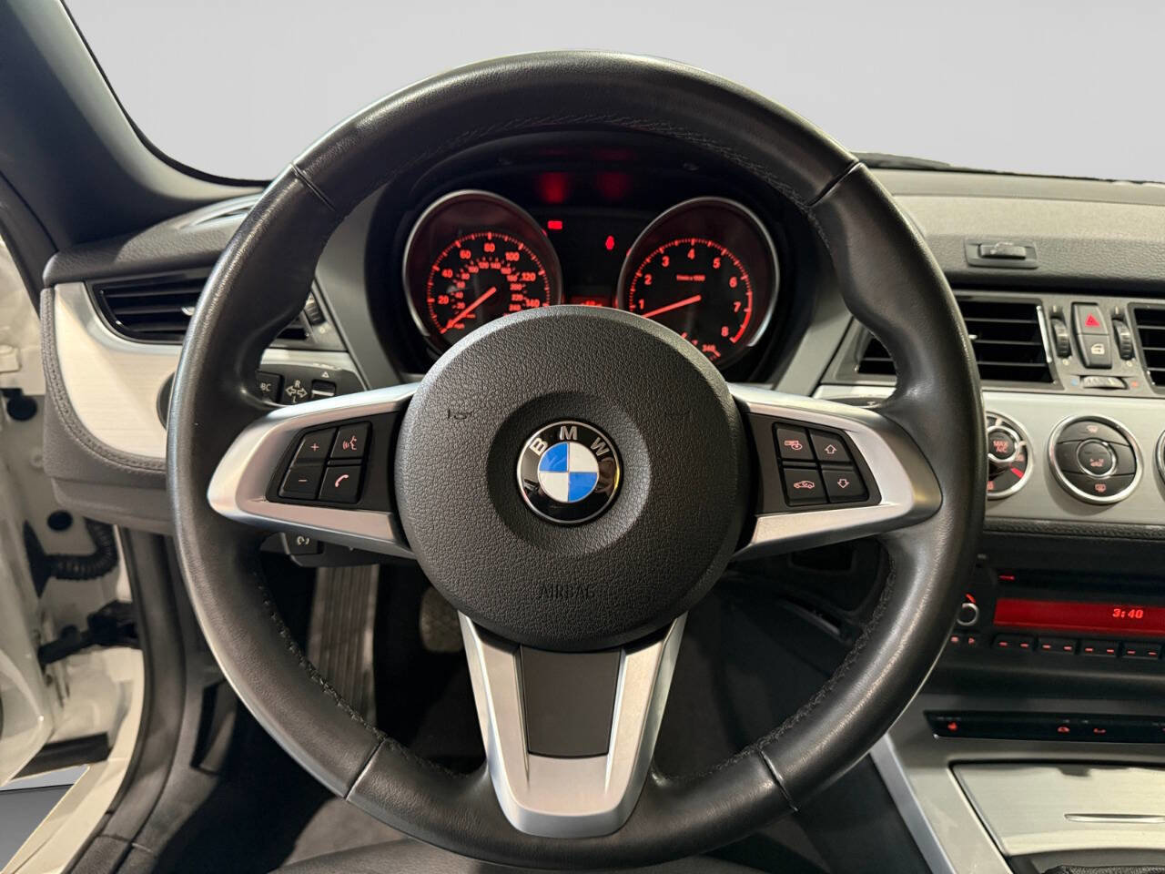 Used 2014 BMW Z4 sDrive35i image 13