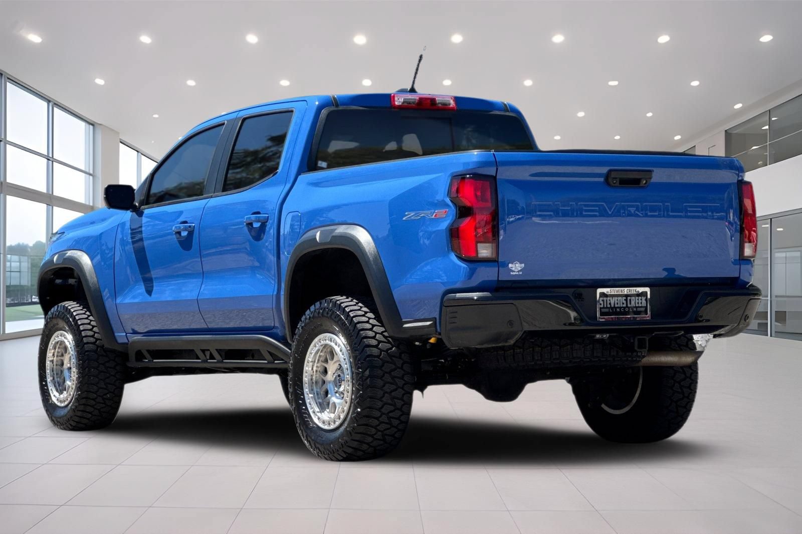 Used 2025 Chevrolet Colorado ZR2 w/ Technology Package AWD/4WD image 6