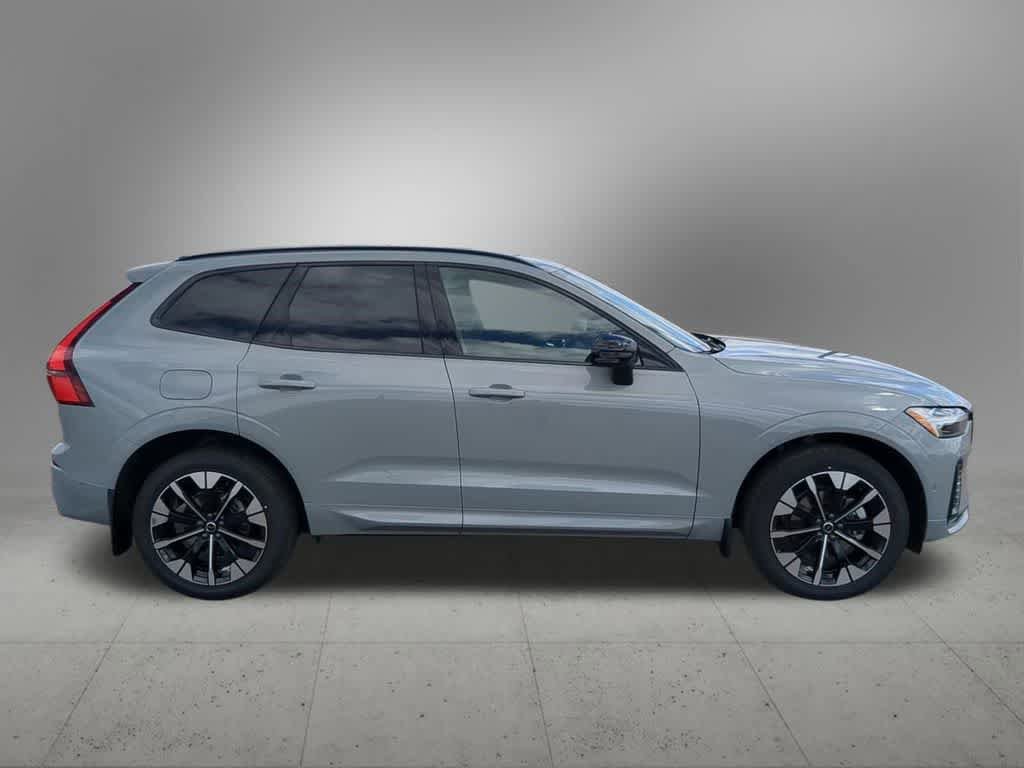 New 2026 Volvo XC60 B5 Plus w/ Protection Package Premier AWD/4WD image 7