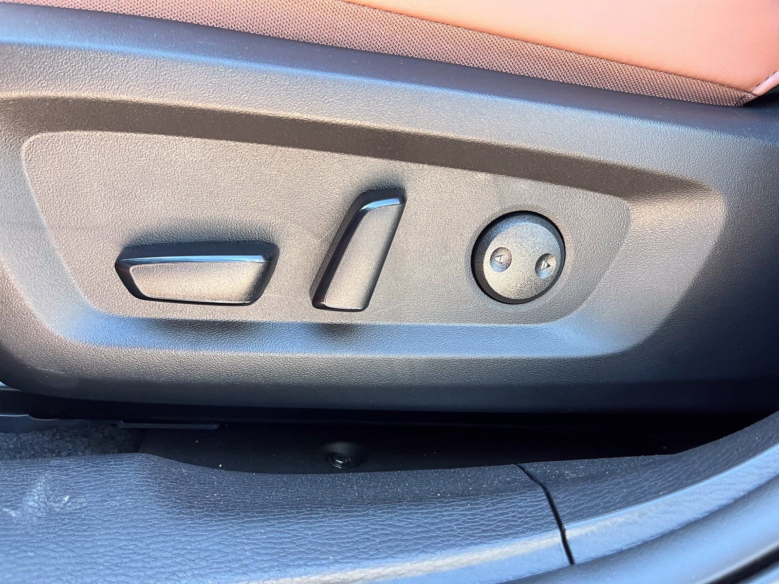 New 2025 Mitsubishi Outlander SEL image 14