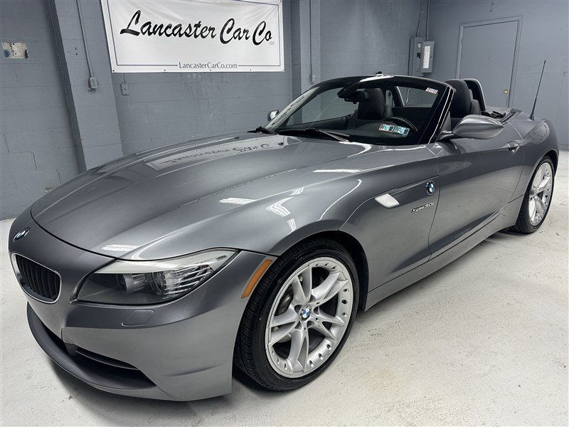 Used 2010 BMW Z4 sDrive30i video 1