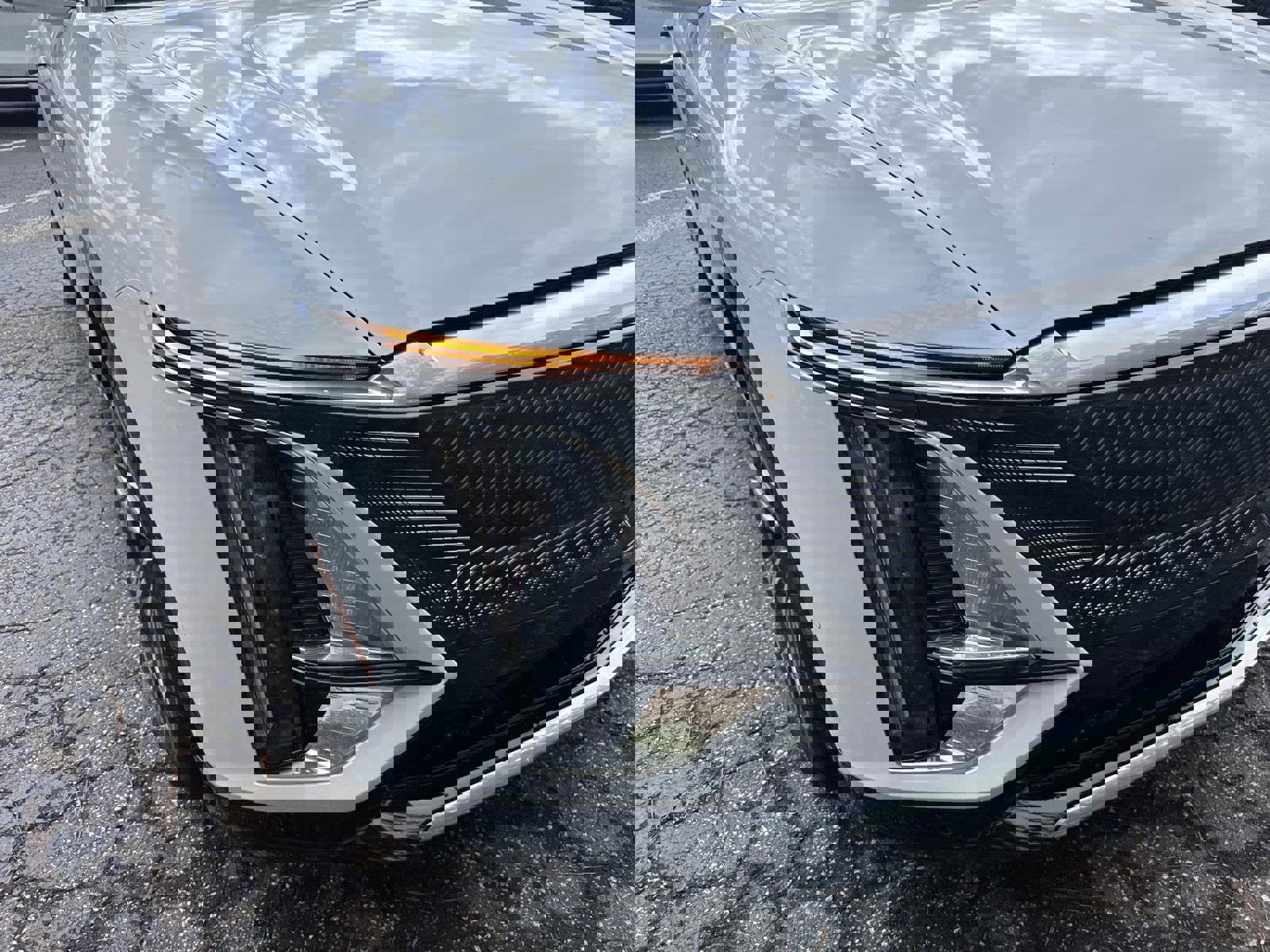 New 2026 Cadillac Lyriq Luxury image 3