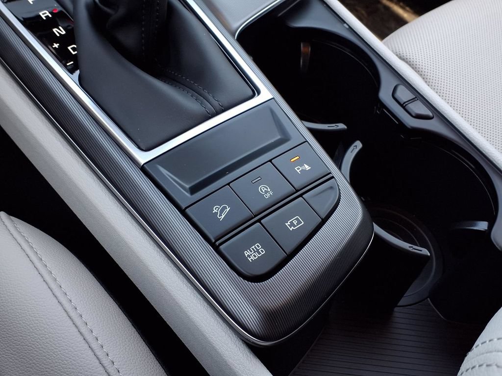 Used 2026 Kia Sportage EX FWD image 18