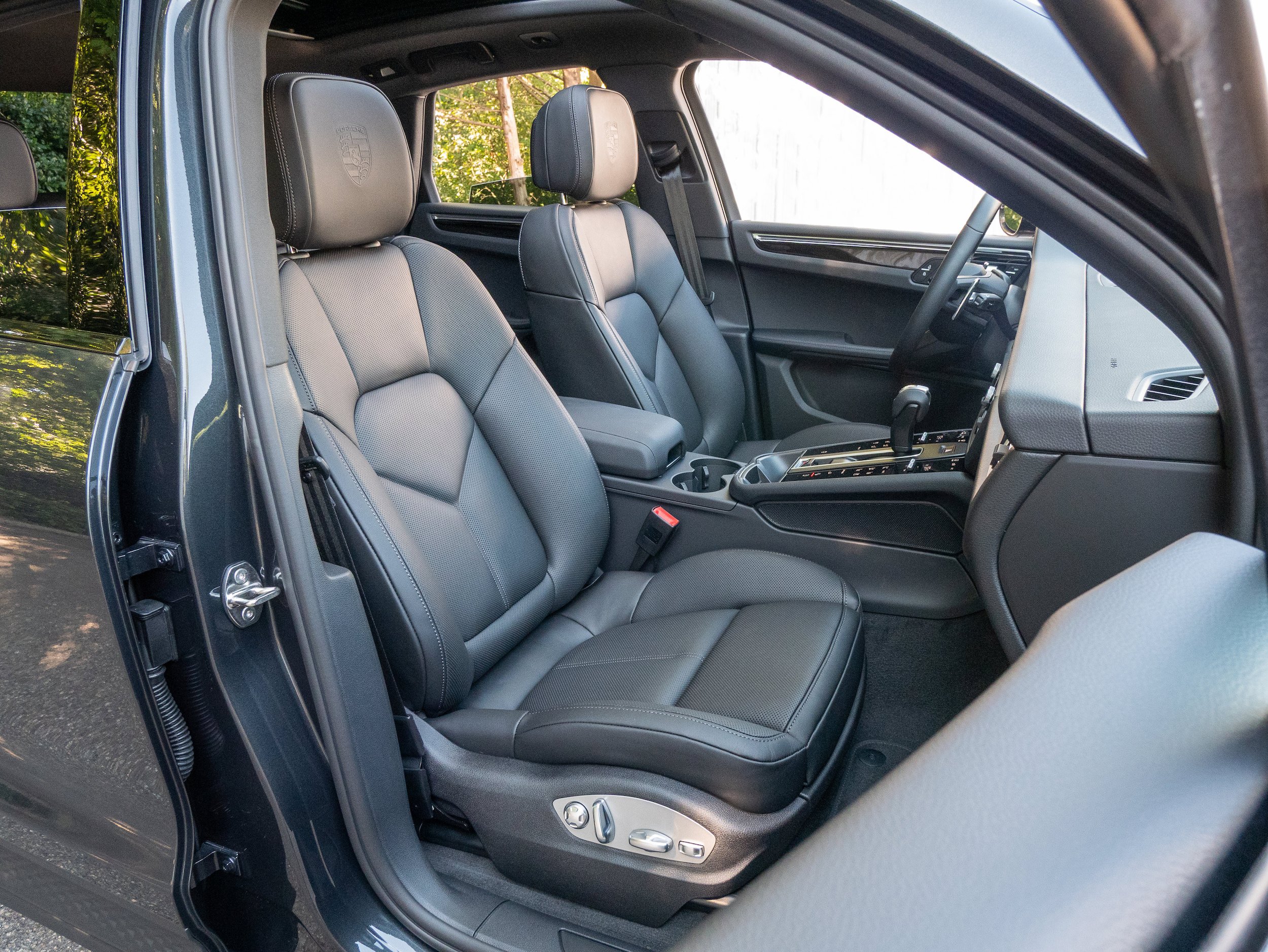 Certified 2026 Porsche Macan AWD/4WD image 29