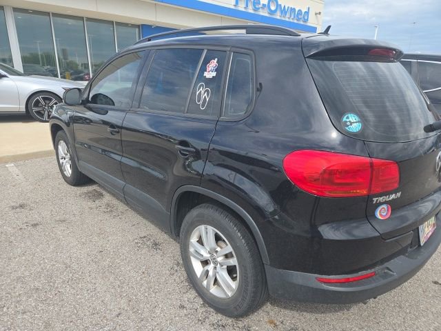 Used 2016 Volkswagen Tiguan S image 6