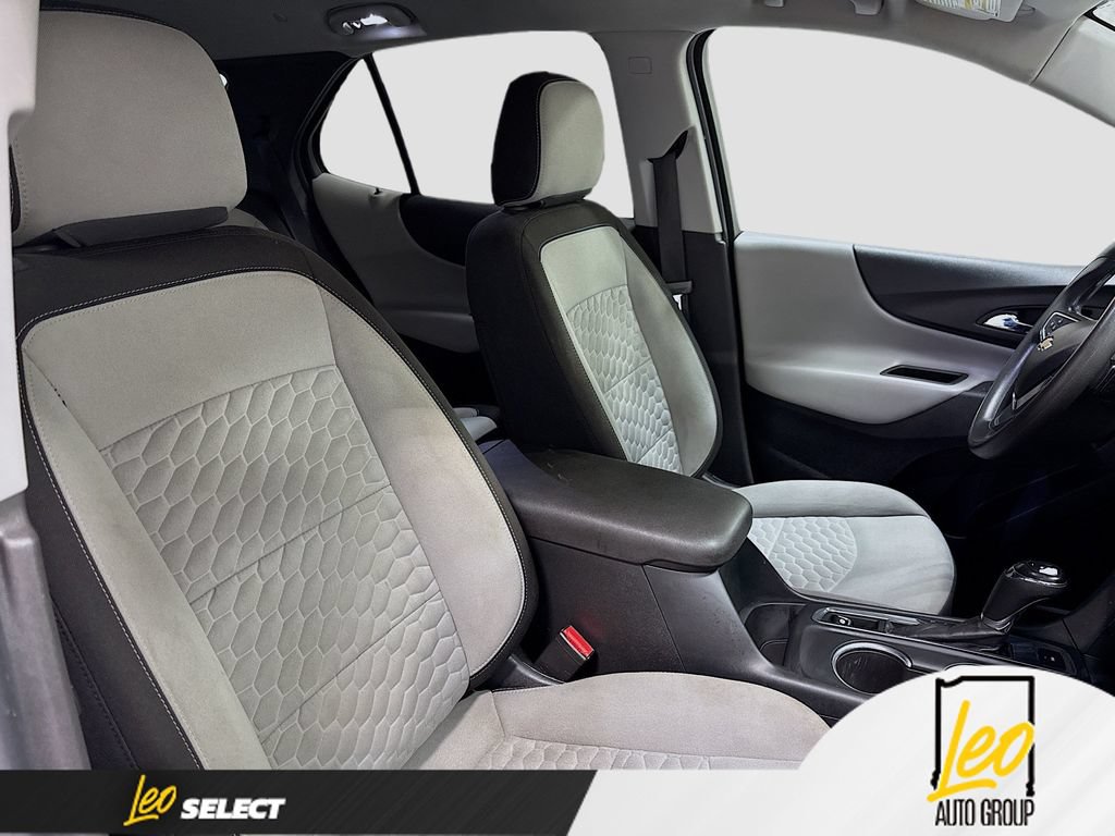 Used 2020 Chevrolet Equinox LS w/ LS Convenience Package AWD/4WD image 29