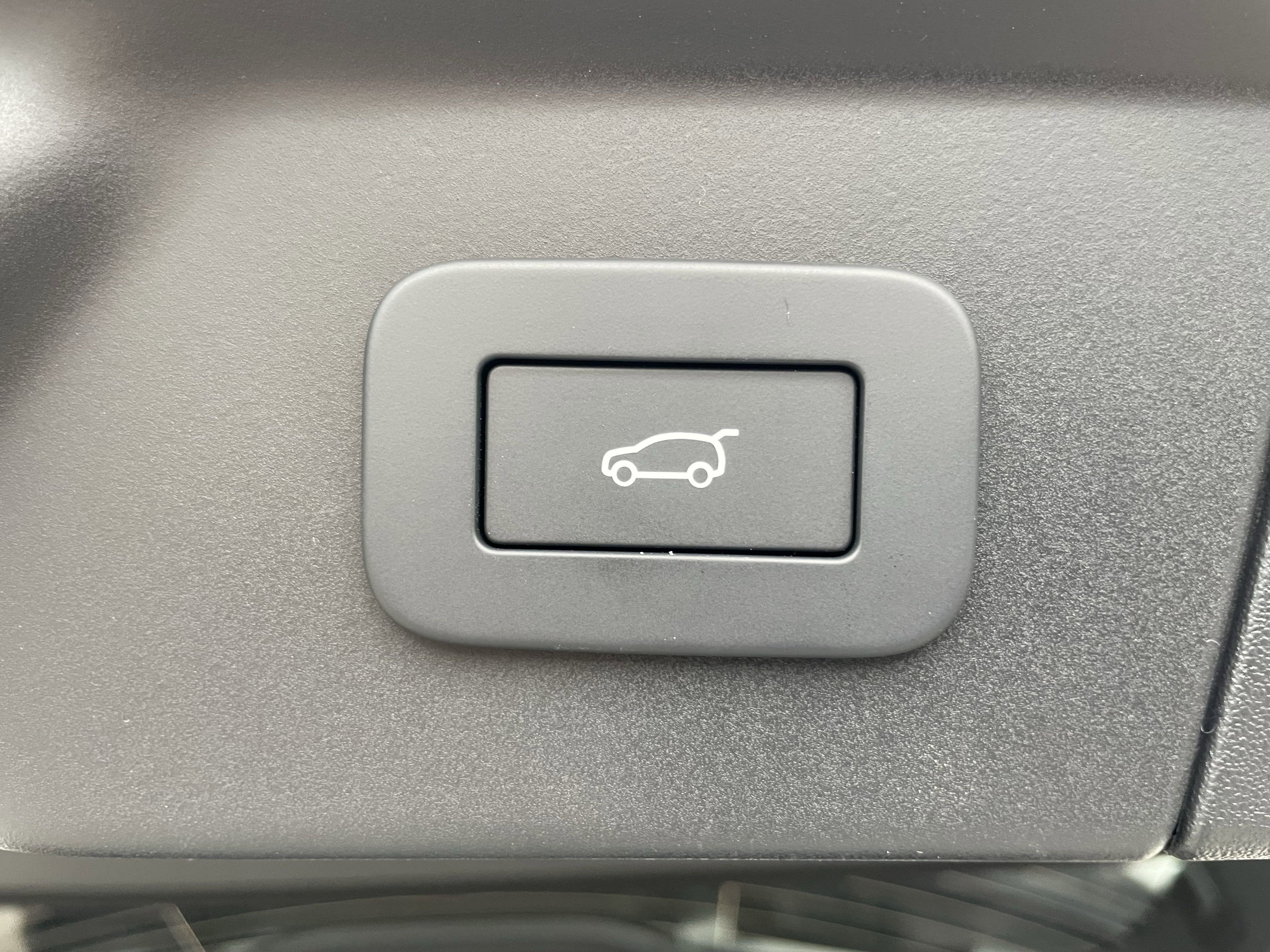 New 2026 Land Rover Range Rover Velar Dynamic SE image 37