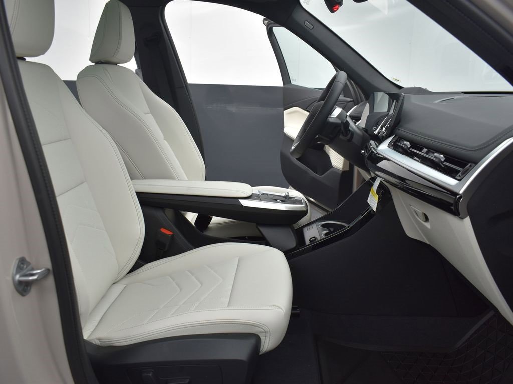 New 2026 BMW X1 xDrive28i w/ Technology Package image 24