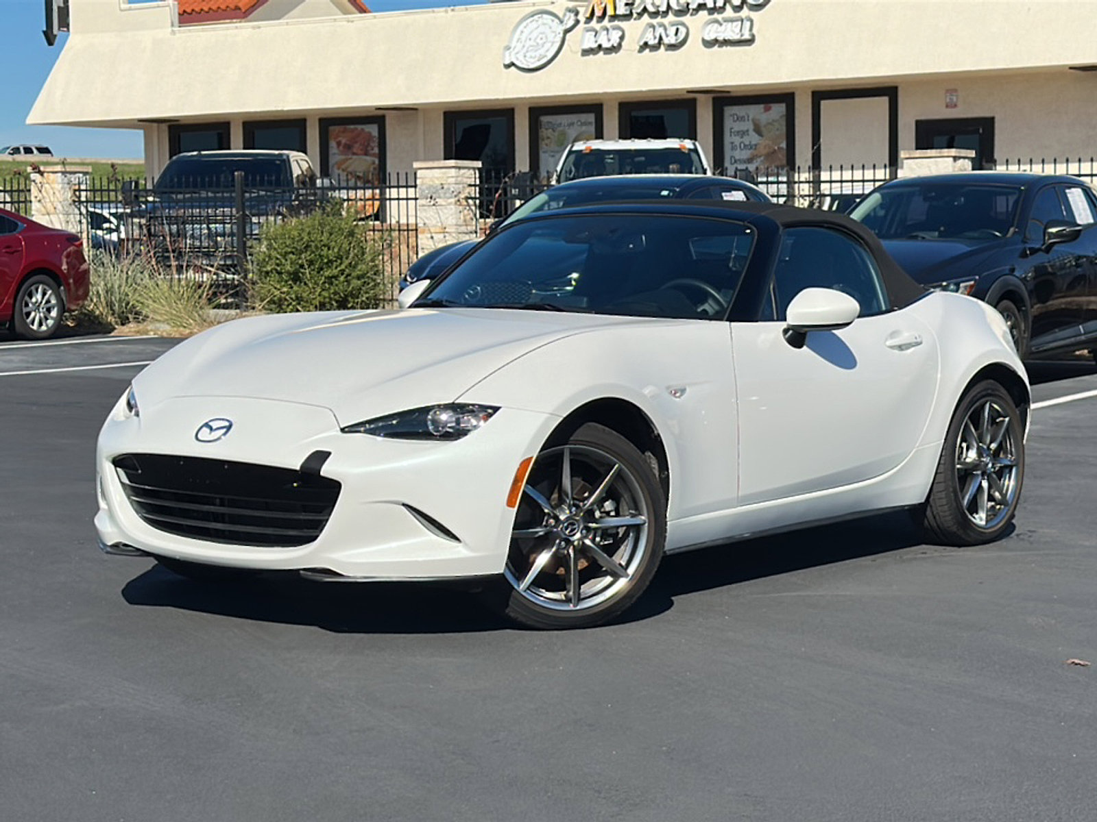 Used 2022 MAZDA MX-5 Miata Grand Touring w/ Weather Package image 2