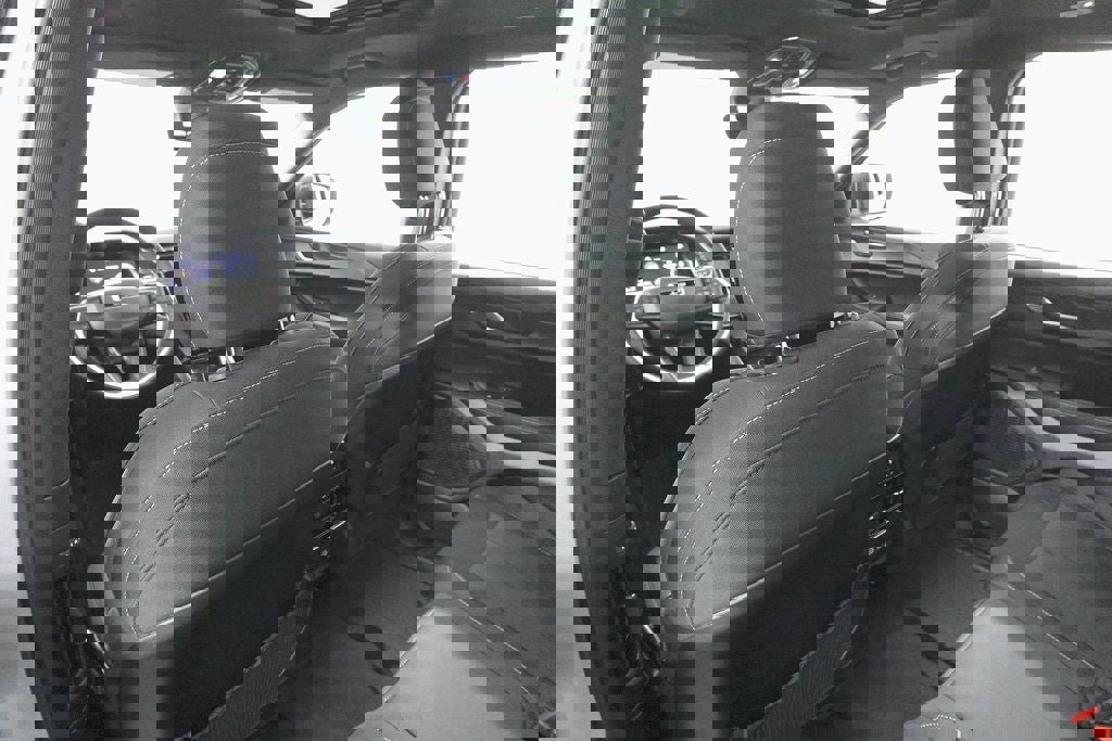 New 2025 Jeep Grand Cherokee L Laredo w/ Luxury Tech Group I image 26