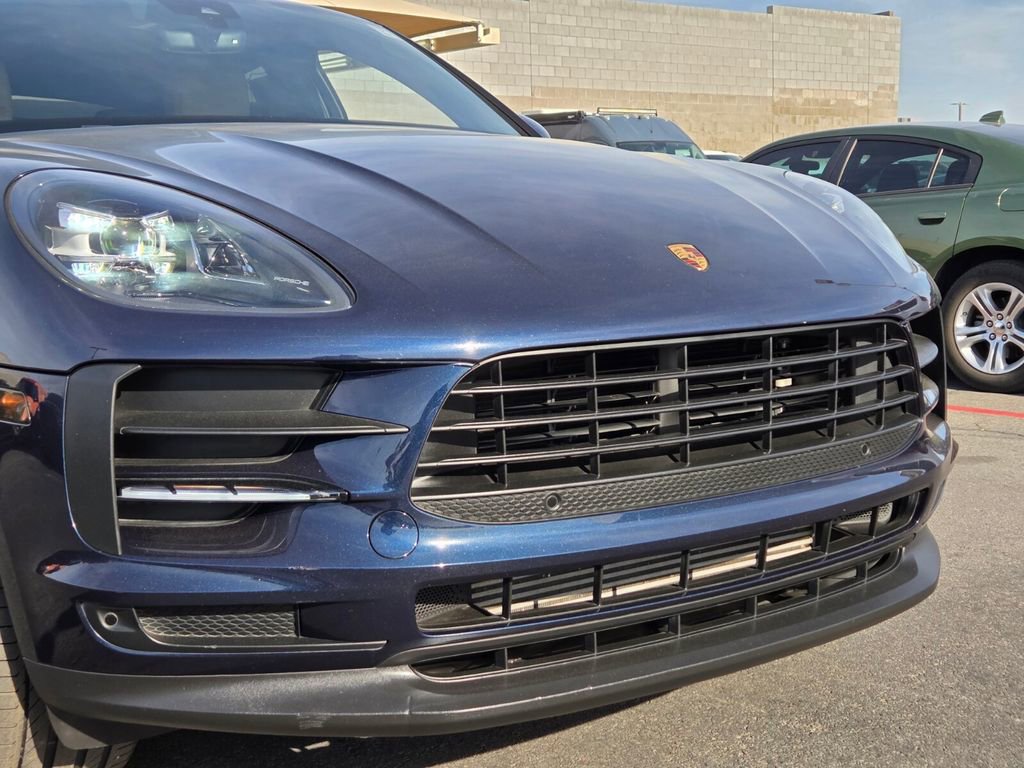 Used 2020 Porsche Macan w/ Premium Package Plus AWD/4WD image 9