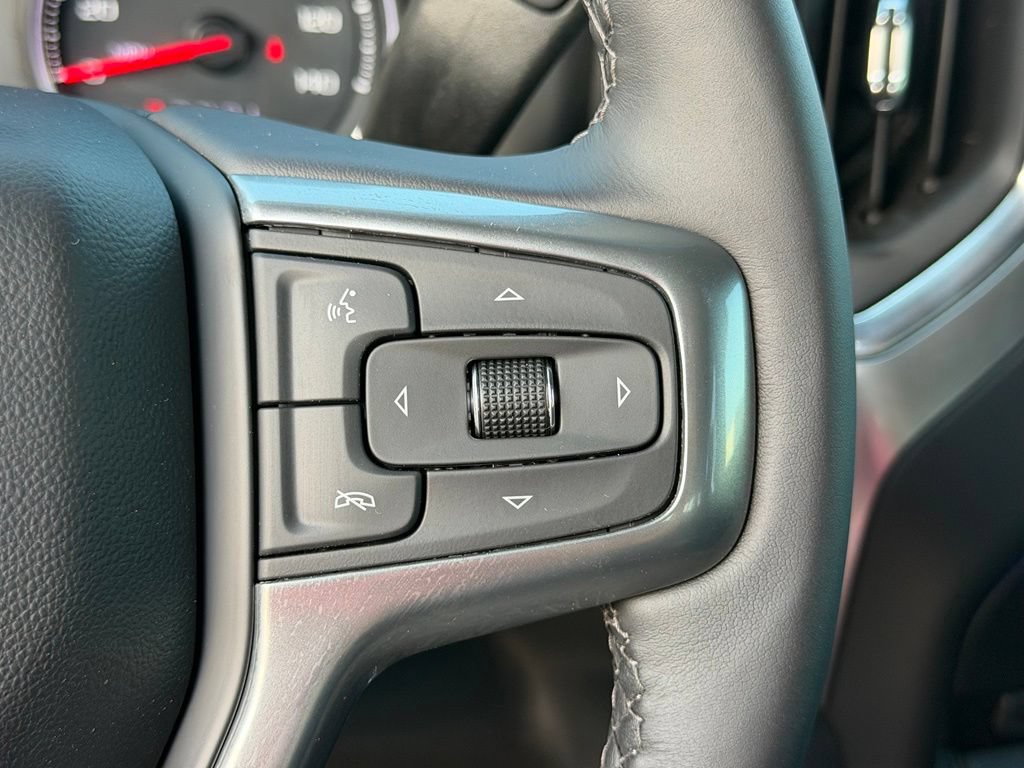 Used 2022 Chevrolet Silverado 1500 LTZ w/ LTZ Convenience Package II AWD/4WD image 26