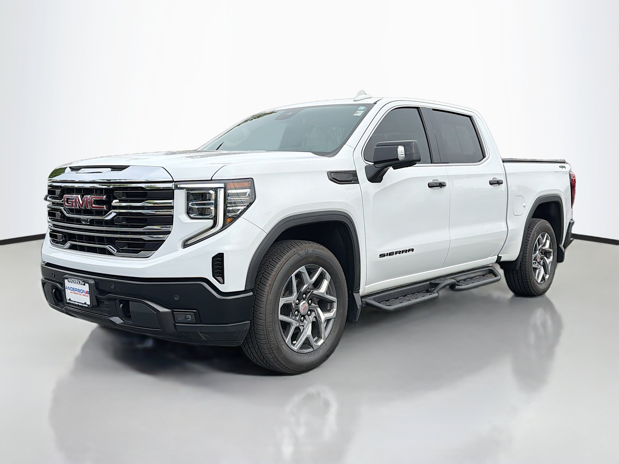 Used 2024 GMC Sierra 1500 SLT w/ SLT Premium Plus Package AWD/4WD image 11
