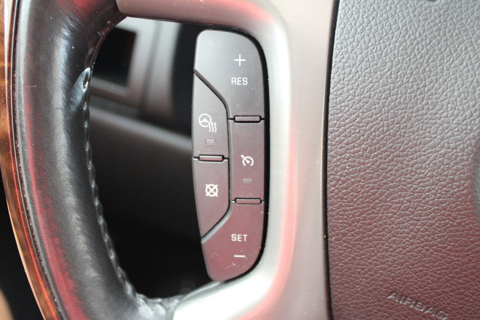 Used 2013 GMC Yukon Denali image 17