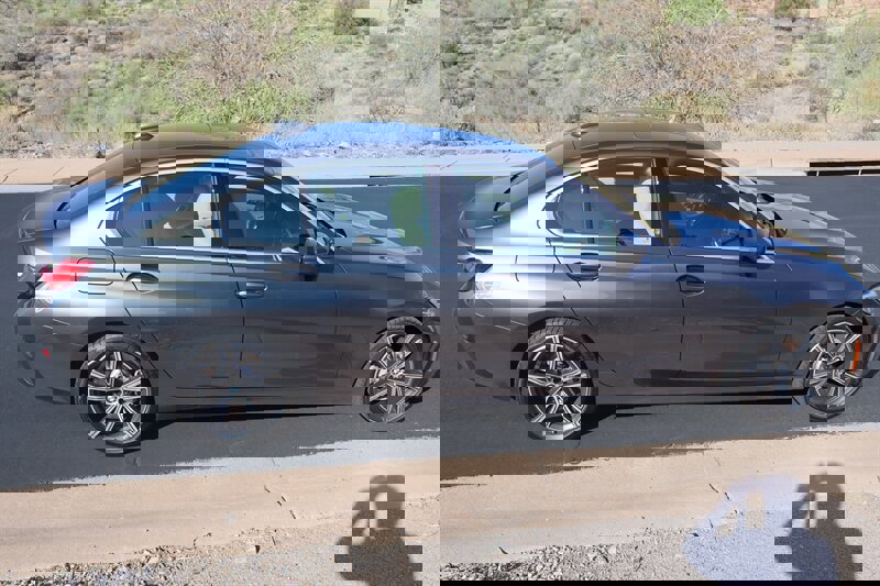 Used 2021 BMW 330e w/ Convenience Package image 6