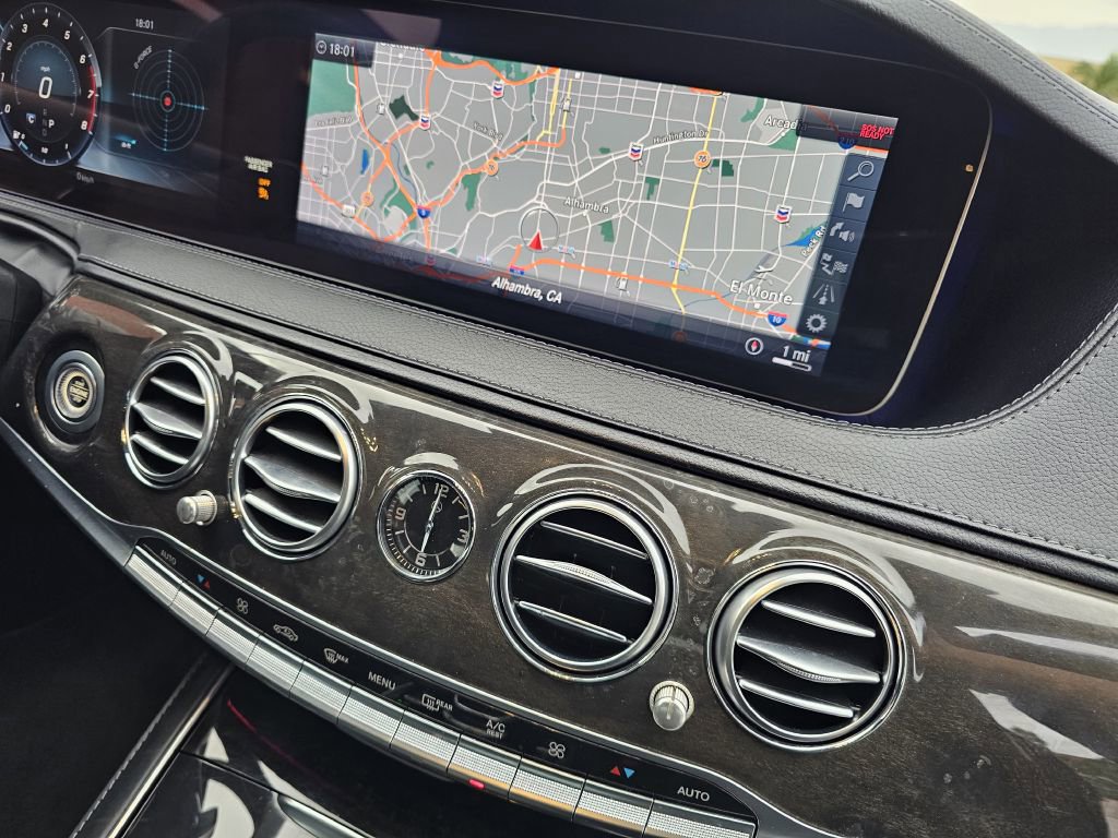 Used 2018 Mercedes-Benz S 560 Sedan image 18