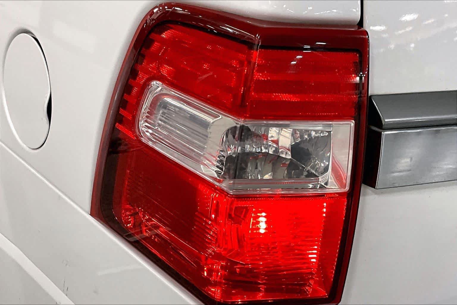 Used 2015 Ford Expedition Limited w/ Equipment Group 301A RWD image 31