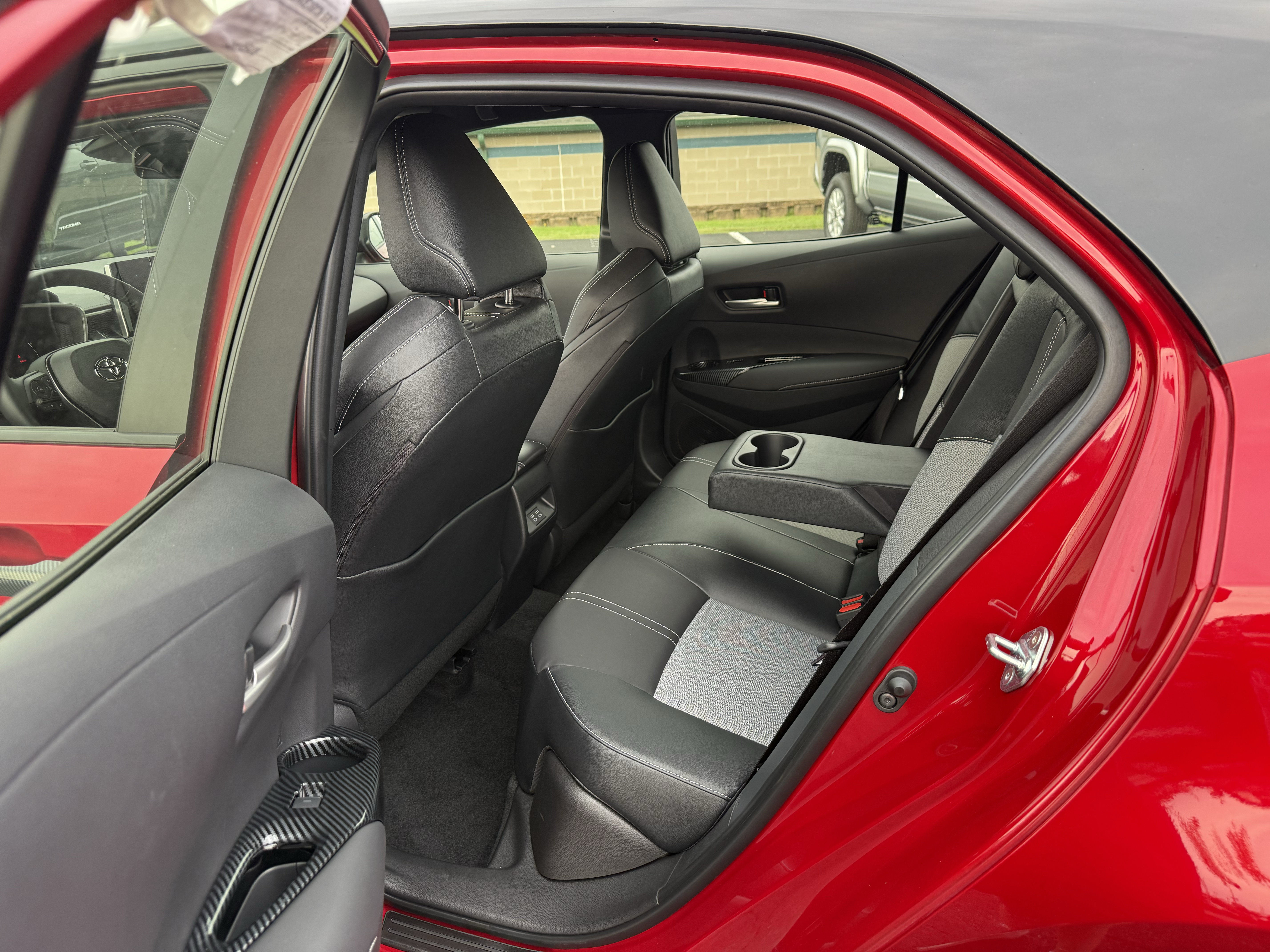 Used 2025 Toyota Corolla XSE FWD image 16