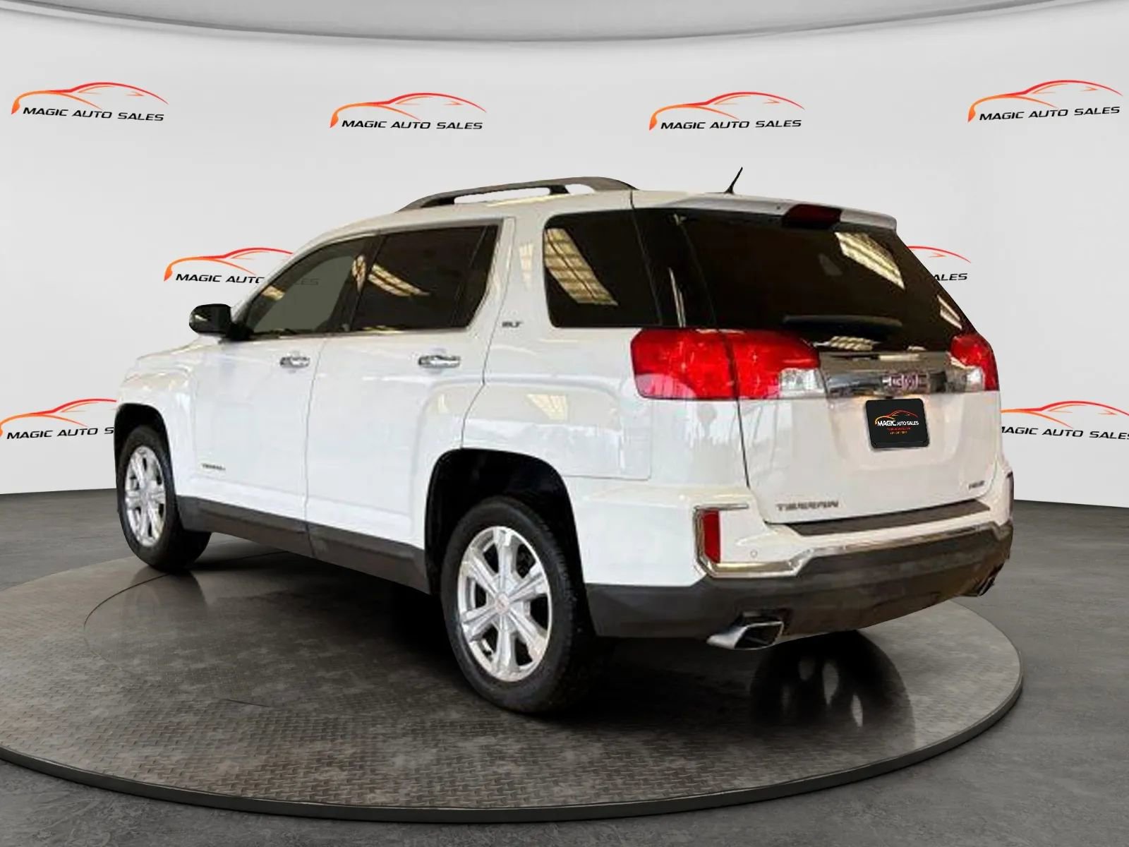 Used 2017 GMC Terrain SLT w/ Driver Alert Package I image 4