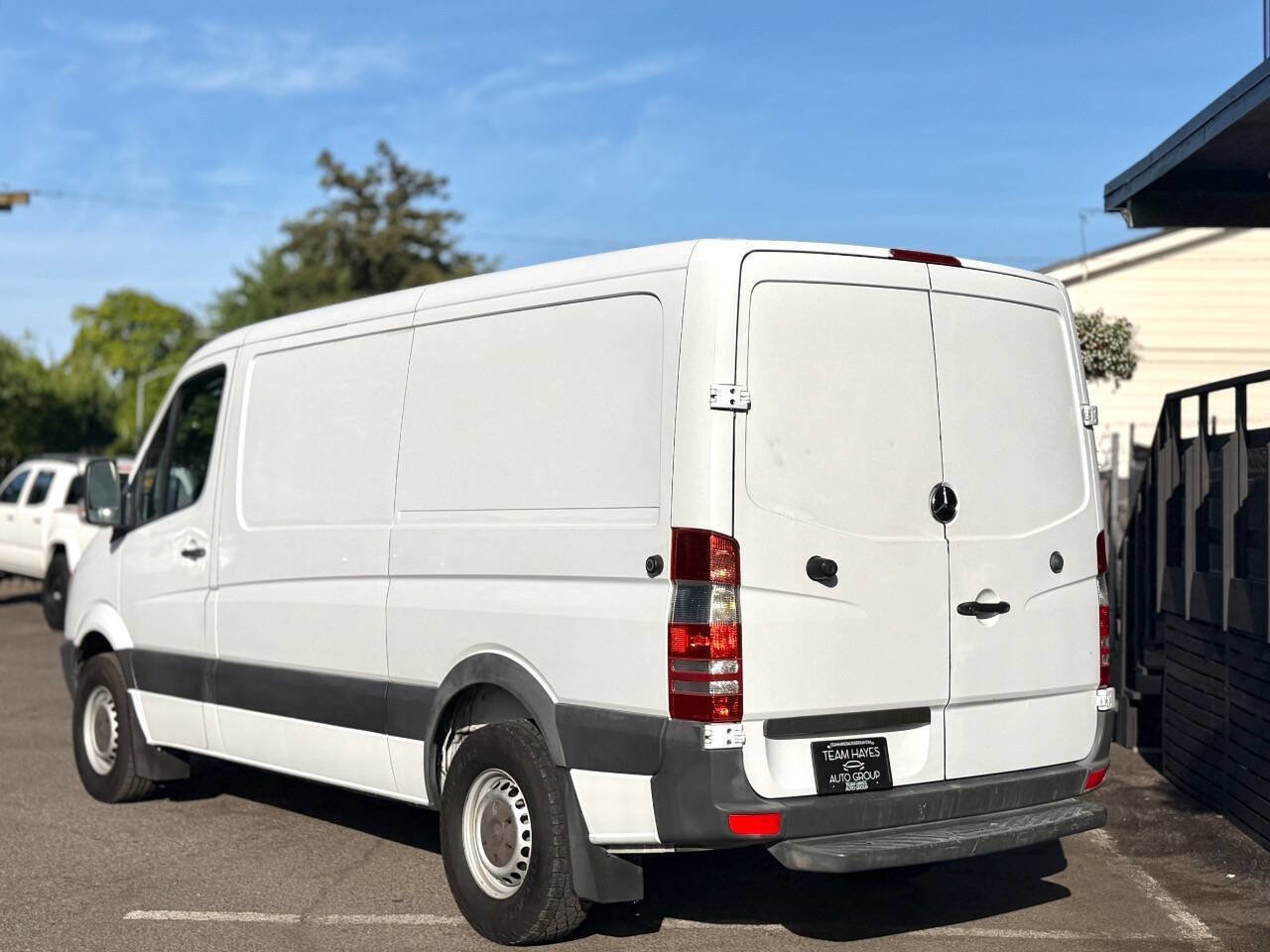 Used 2012 Mercedes-Benz Sprinter 2500 w/ Premium Pkg image 4