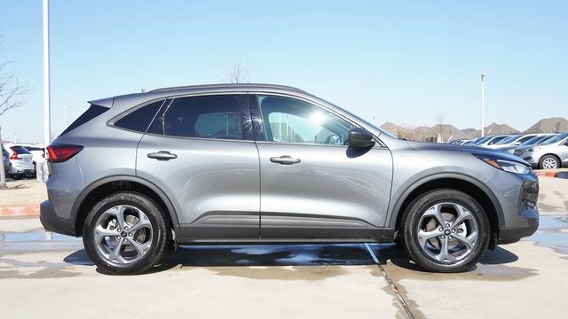 Used 2025 Ford Escape ST-Line AWD/4WD image 10