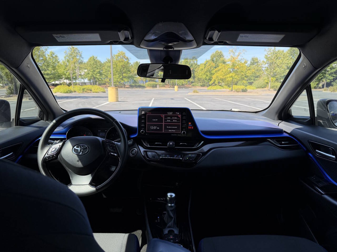 Used 2020 Toyota C-HR XLE FWD image 22
