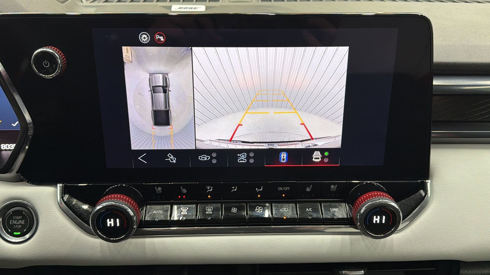 Used 2025 GMC Canyon AT4 w/ AT4X Package image 21