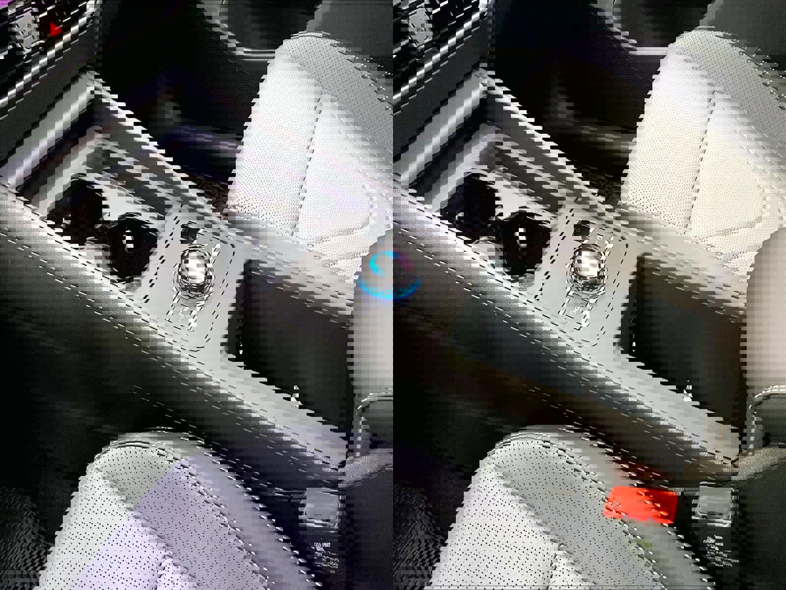 New 2026 Volkswagen Tiguan SE image 10