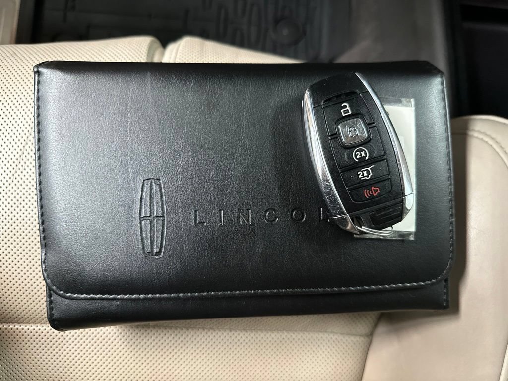 Used 2019 Lincoln Navigator Reserve AWD/4WD image 43
