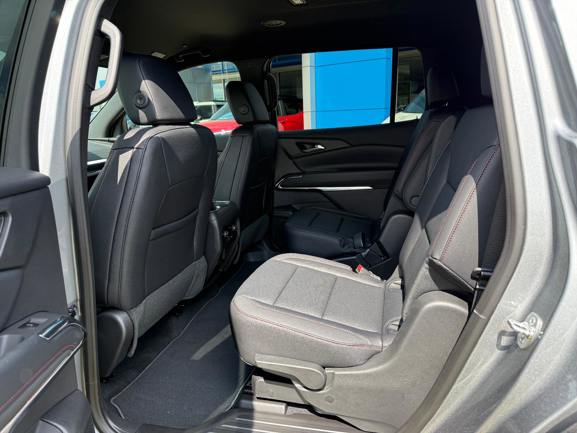 New 2026 Chevrolet Traverse Z71 w/ Driver Confidence Package image 11