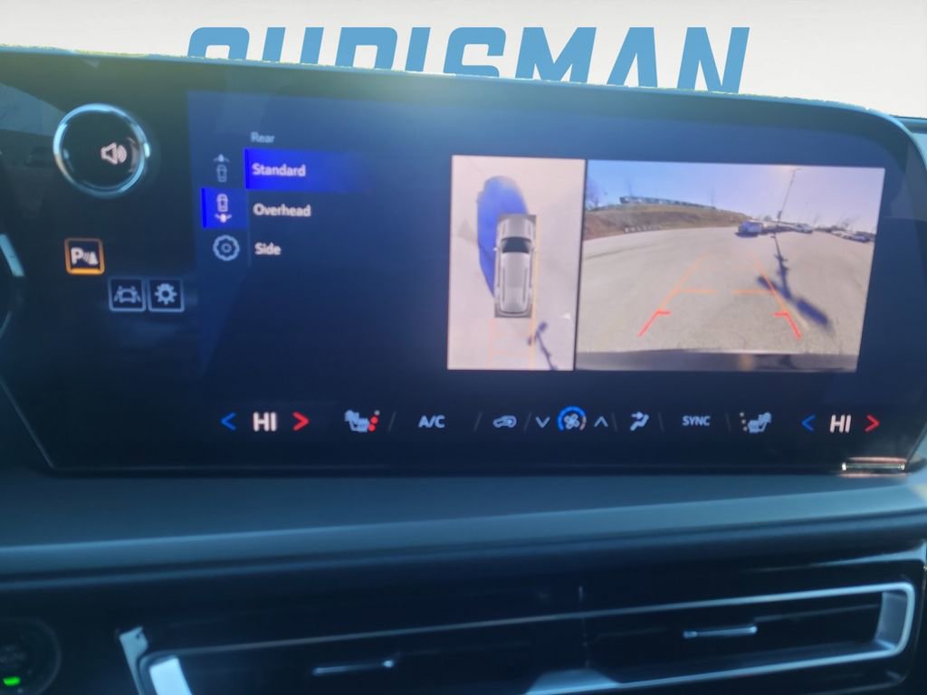 Used 2024 Chevrolet Traverse LS image 19