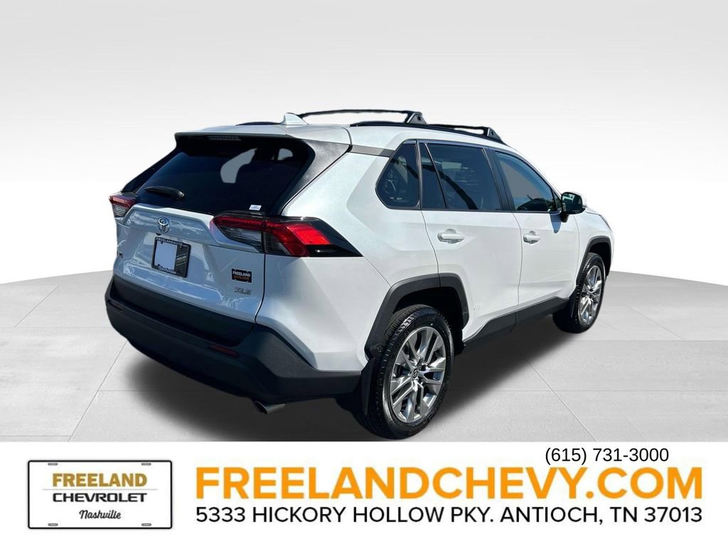 Used 2023 Toyota RAV4 XLE Premium image 3