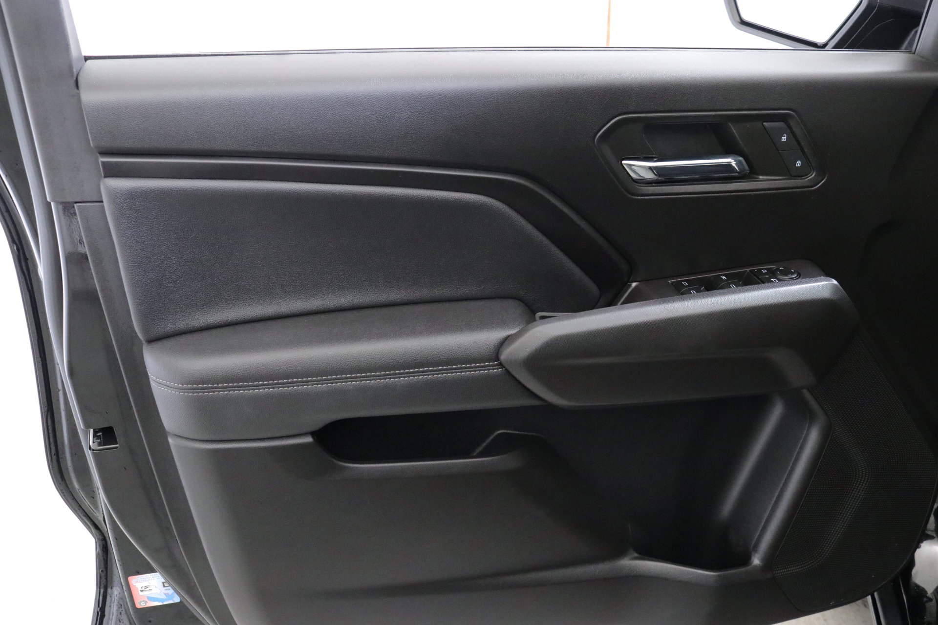 Used 2023 Chevrolet Colorado LT w/ LT Convenience Package II image 25