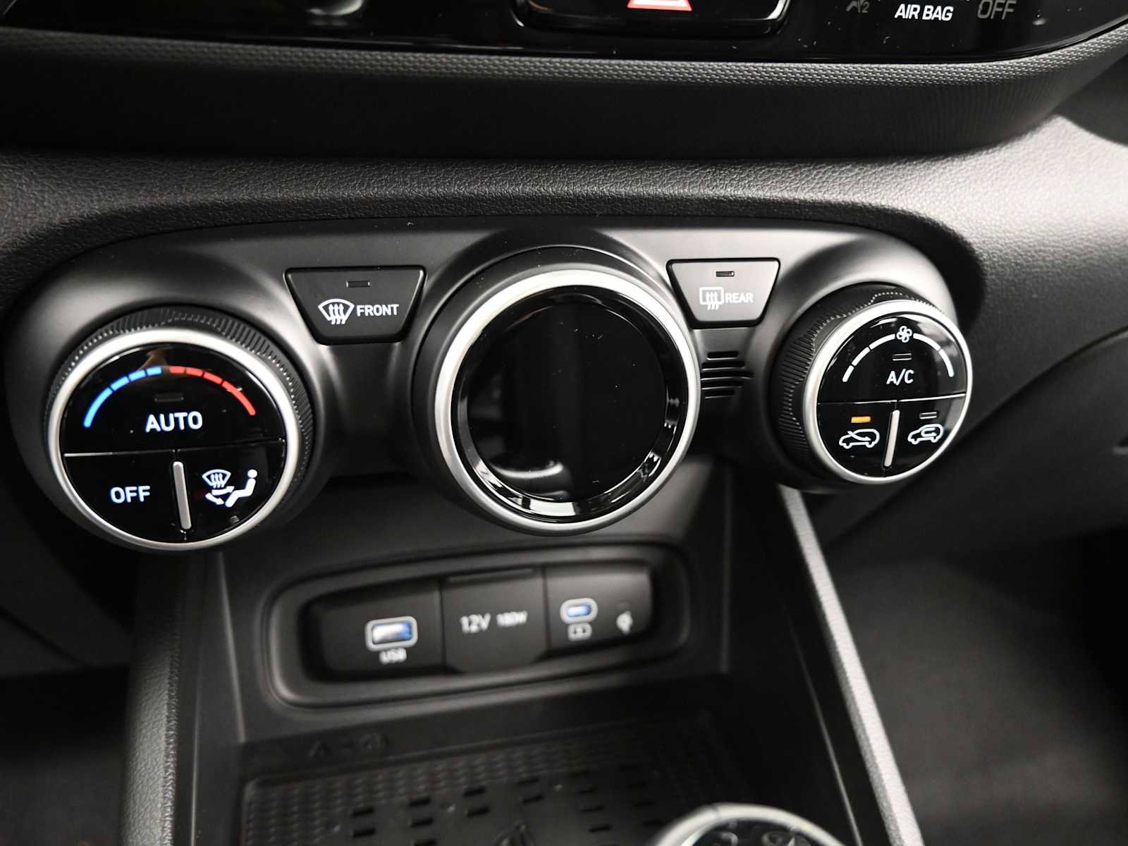 New 2026 Hyundai Venue SEL image 18