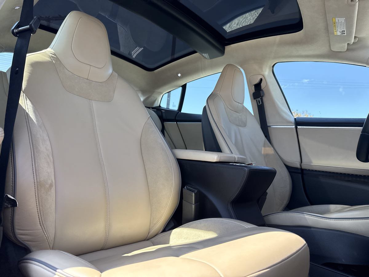 Used 2012 Tesla Model S Performance RWD image 27