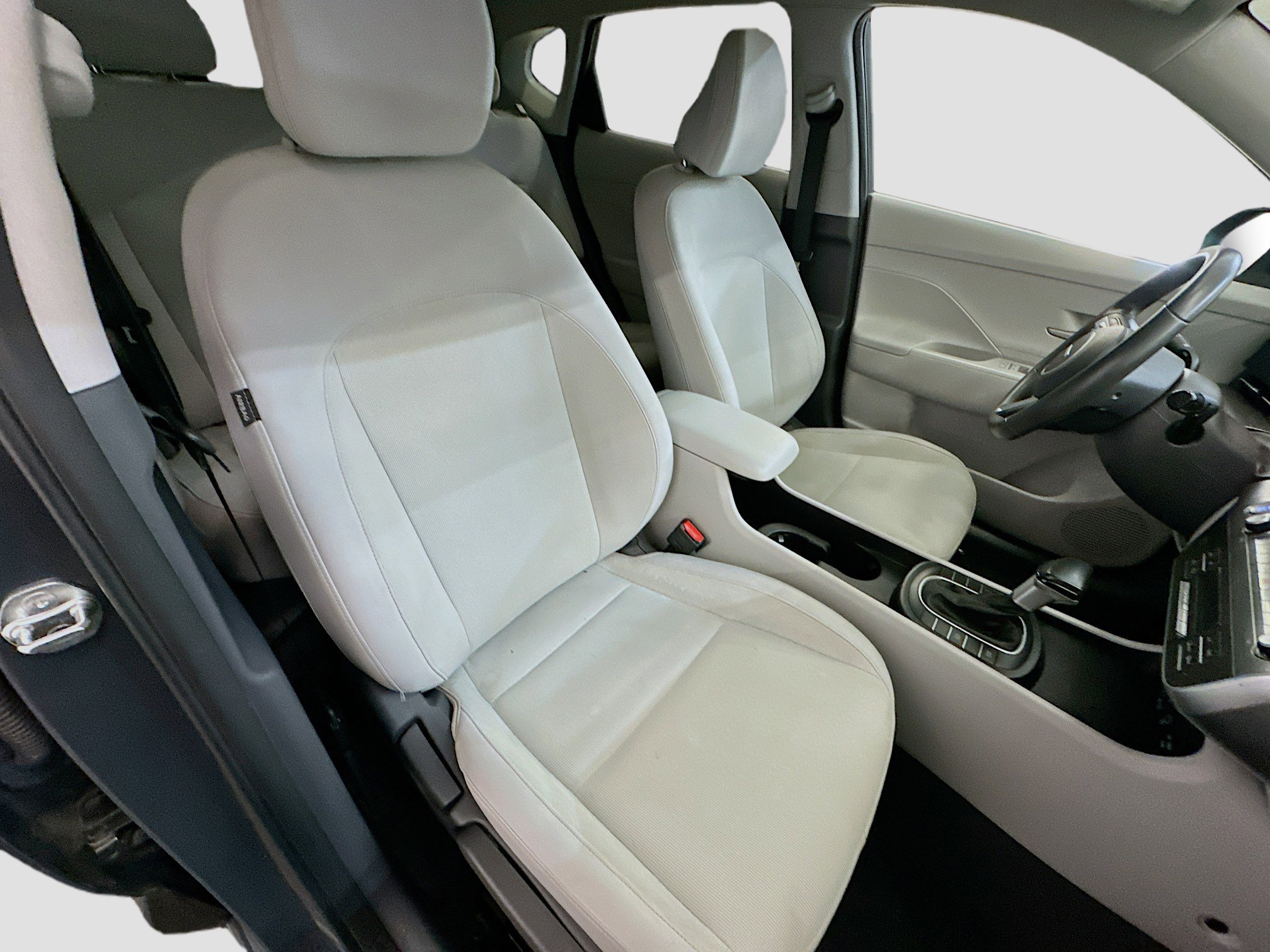 Used 2024 Hyundai Kona SEL image 31