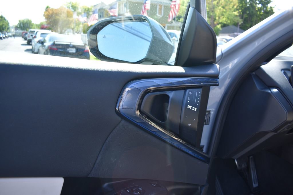 Used 2025 BMW X3 xDrive30 AWD/4WD image 14