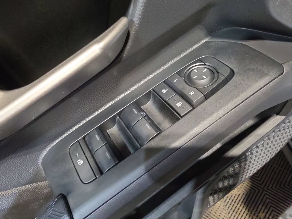 Used 2024 Toyota Tacoma TRD Off-Road AWD/4WD image 15