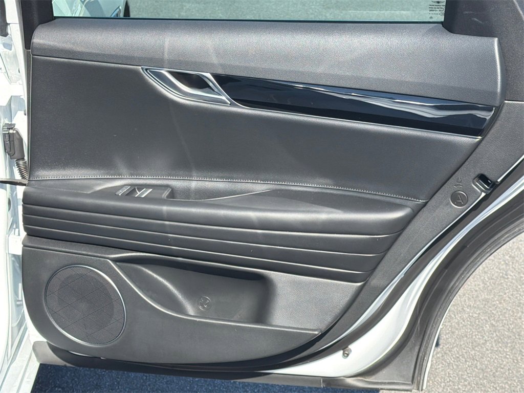 Used 2024 Genesis G80 2.5T image 16